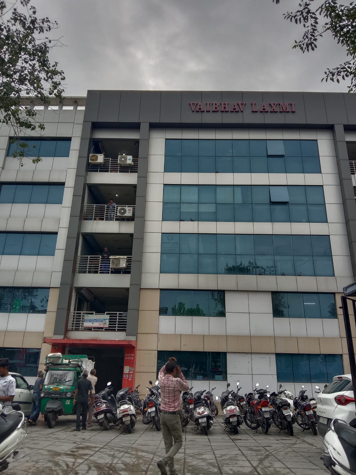 30.62 Sq. mtrs Commercial Shop In , AHEMDABAD